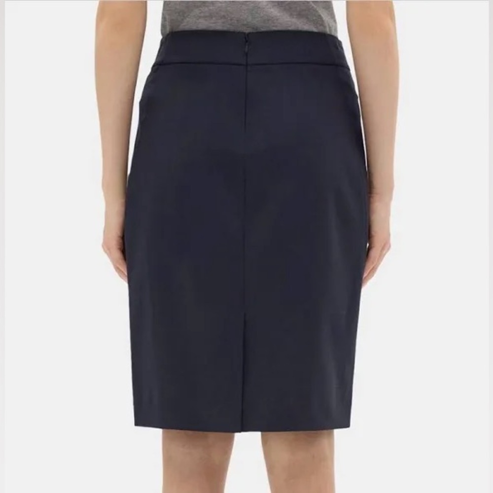 Theory Joanie navy skirt size 4 brand new with tags